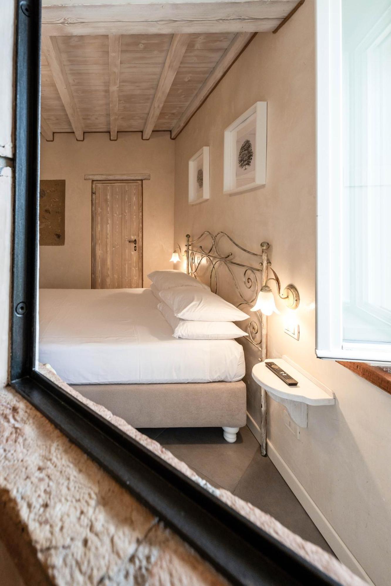Casal Del Pigno Bed & Breakfast Peschiera del Garda Exterior photo